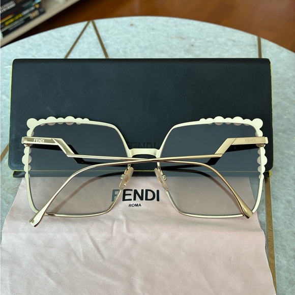 Fendi Women\'s Pink Gradient Oversized Sunglasses with Coral Accents